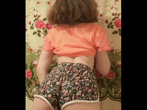 ❤️ Giovane pupa sexy fa uno striptease riprendendo i suoi pantaloncini alla telecamera ☑ Video di sesso al it.risegame.top ❌️