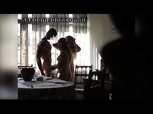 ❤️ Le amiche del sesso invitano un uomo gigante e una cosa a tre con lui ☑ Video di sesso al it.risegame.top ❌️