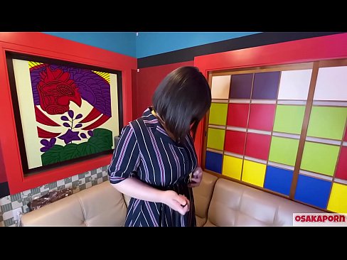 ❤️ Puttana giapponese con grandi tette si masturba con sex toys e ha un orgasmo. Parla in un'intervista della sua esperienza di scopata. Tette enormi e figa pelosa che geme forte. Osakaporn ☑ Video di sesso al it.risegame.top ❌️